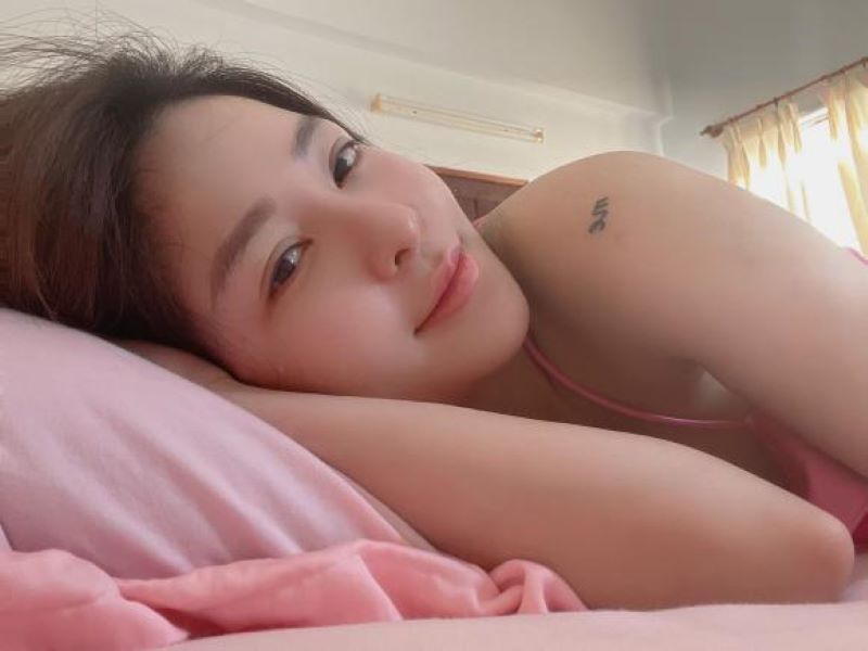 Cô nàng hot girl liên tục vướng vào thị phi và scandal lộ clip nóng với bạn trai Cô nàng hot girl liên tục vướng vào thị phi và scandal lộ clip nóng với bạn trai